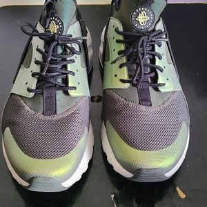 Nike Air Huarache Ultra SE